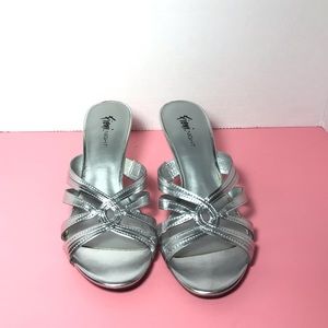 Women’s Low Heel